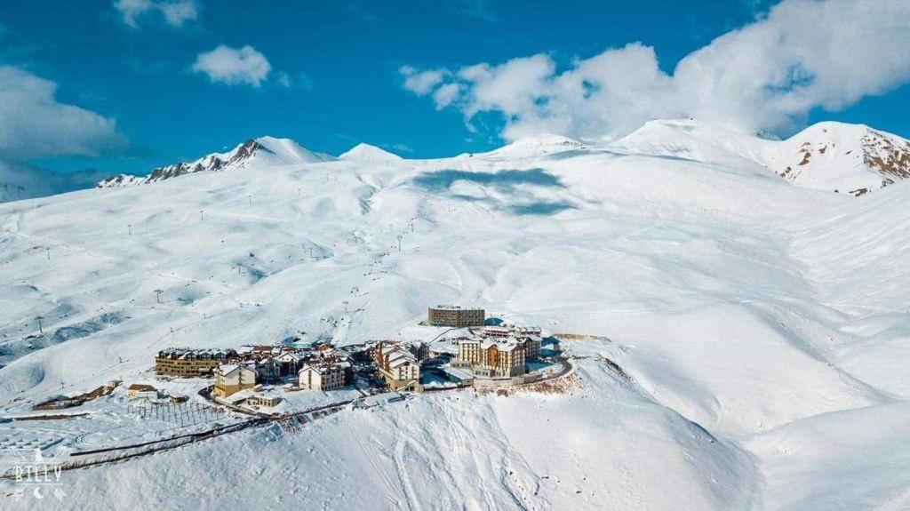 Redco №1 Apartament Gondola Lift Apartment Gudauri Bagian luar foto